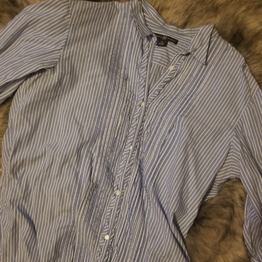 Pin stripe top
